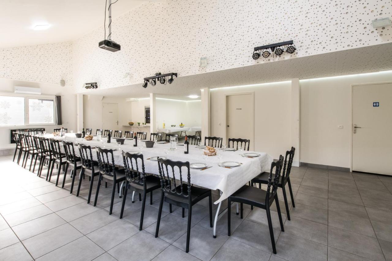 L'Epinette - Gite De Groupe Et Salle De Reception Allevard Exteriör bild